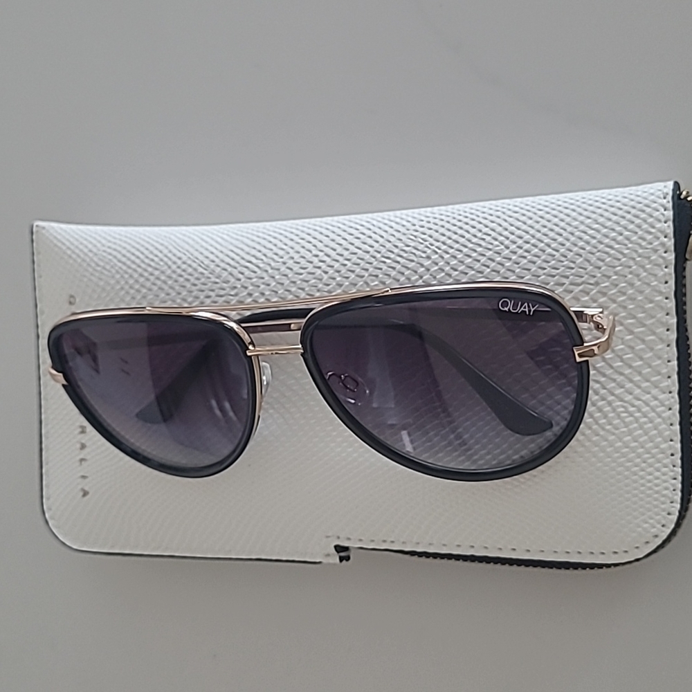 QUAY Sunglasses Lens Width: 56 MMBridge Width: 17 MMArm Length: 140 MMFram